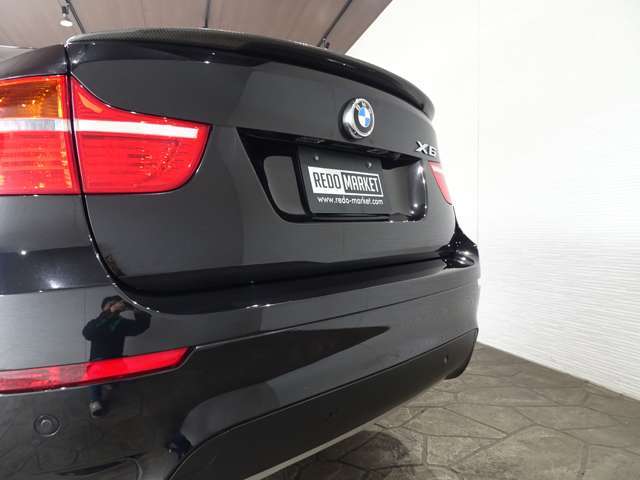 お車に詳しくないお客様もご安心下さい！当店スタッフが詳細な点までしっかりご説明致します！車の事だけでなく、ローンの手続きや購入の流れ等小さな疑問も当店で解決させて下さい！