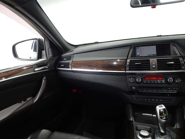 遠方のお客様でもご安心してご購入頂ける様、当店は仕入に拘り、尚かつ鑑定書も発行しております！不明な点等些細な事でもなんなりとご連絡下さい！当店スタッフ一同誠心誠意ご対応させて頂きます！