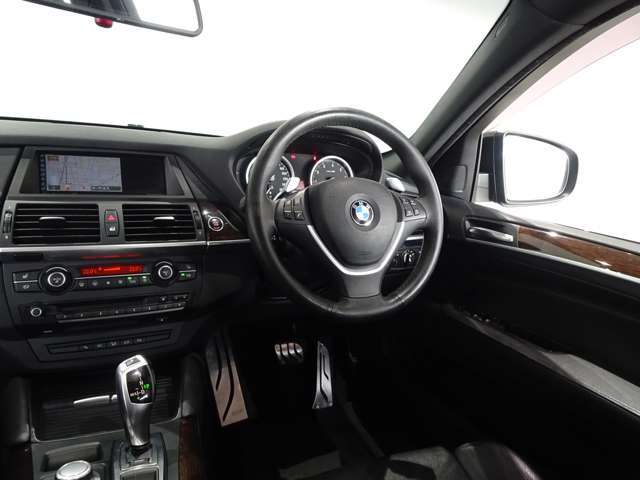 お近くのお客様はご都合が宜しければ是非当店までお越し頂き車両を見て頂きたいと思っております！当店自慢の良質車を是非お客様にご納得頂いてから乗って頂きたい！良い所、悪い所すべてご説明します！