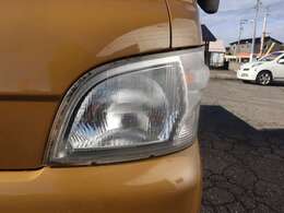 綺麗なレンズで夜道でも視界良好！　安心して前方を照らします