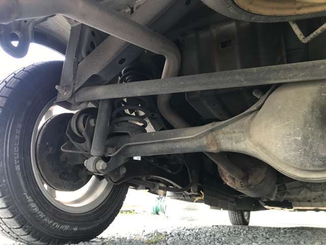 当店では展示前にお車の磨きを丁寧に行っています！少しでもキレイなお車をご提供したいと思っておりますので気になる事がございましたらお気軽にご相談下さい！出来る限りお客様のご要望にはお応え致します！