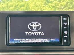 【純正ナビ】人気の純正ナビを装備。オーディオ機能も充実しており、Bluetooth接続すればお持ちのスマホやMP3プレイヤーの音楽を再生可能！毎日の運転がさらに楽しくなります！！