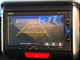 【バックカメラ】駐車時に後方がリアルタイム映像で確認できます。大型商業施設や立体駐車場での駐車時や、夜間のバック時に大活躍！運転スキルに関わらず、今や必須となった装備のひとつです！