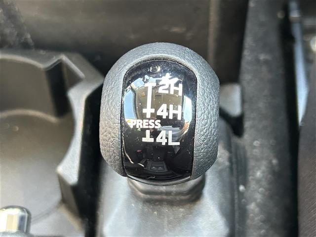 【運転席操作部】快適なドライブを楽しむための機能が装備されています！運転席から触れるので、使いやすいです！除菌プランいれていただくと、さらに清潔で安心していただけます！