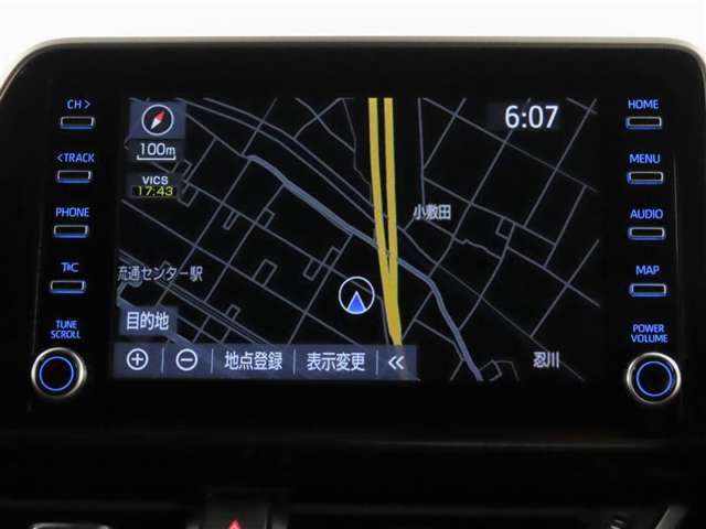 ディスプレイオーディオを装備しております。