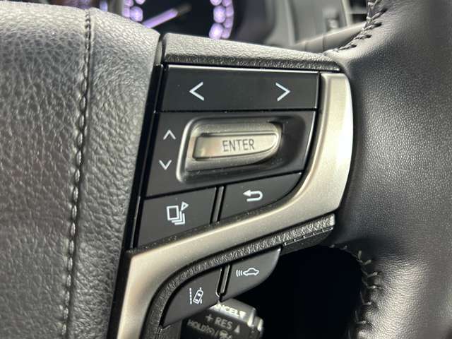 【運転席操作部】快適なドライブを楽しむための機能が装備されています！運転席から触れるので、使いやすいです！除菌プランいれていただくと、さらに清潔で安心していただけます！