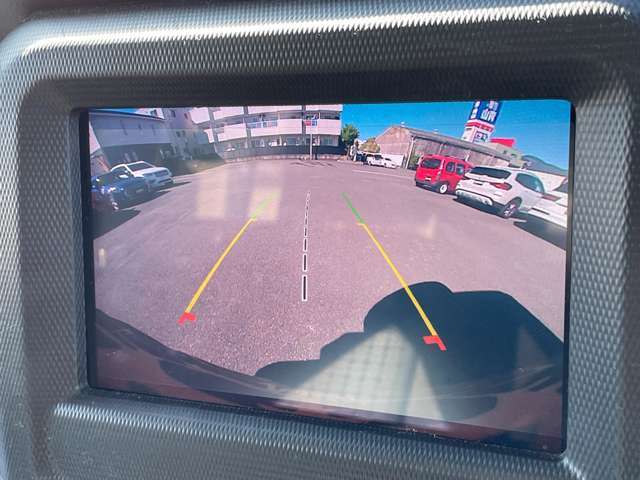 LIBERALAは、輸入車選びの新たなスタイルを提案するインポート・セレクト・ブランドです。オーナー様となる方がクルマから直接感じる感性を第一にした、最良の一台との出会いをコーディネートいたします。