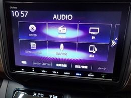 ホンダ純正ナビなのでダッシュボードにスッキリと収まっています。土地勘の無い所でも道に迷わず安心ですね！。AVも色々視聴でるのでドライブも楽しくなりますよ！