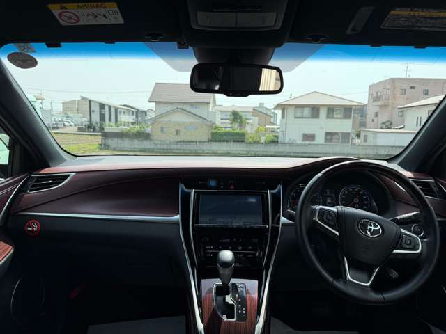 社外アルミヒールやローダウンサス・車高調・革調シートカバー・LEDヘッドライト・エアロパーツ・ナビ・バックカメラ・ETCなど社外パーツも販売・取り付け可能です。是非ご相談ください！