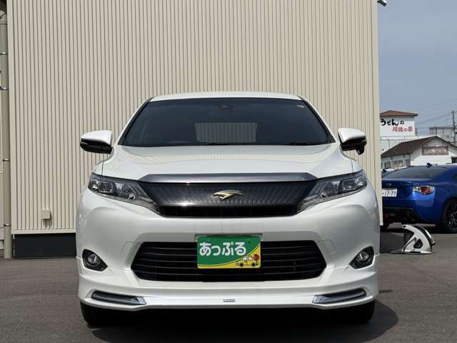 お車の車検・オイル交換・修理・鈑金塗装・ガラス修理・デントリペア・ボディコーティングなども幅広く対応しております。その際は無料で代車を貸し出し致します。車の事は何でもお任せください！