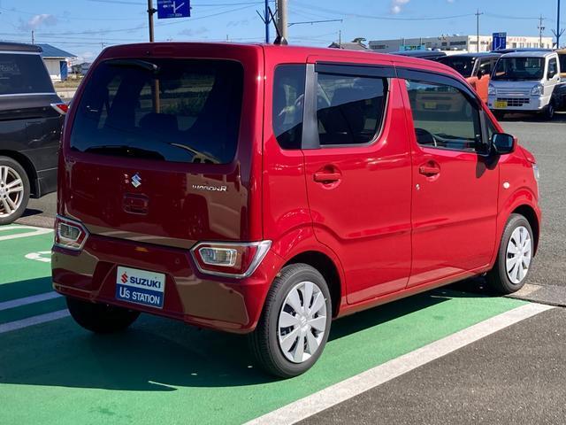 狭い路地や駐車場でも取り回しがしやすく、ラクに運転できます