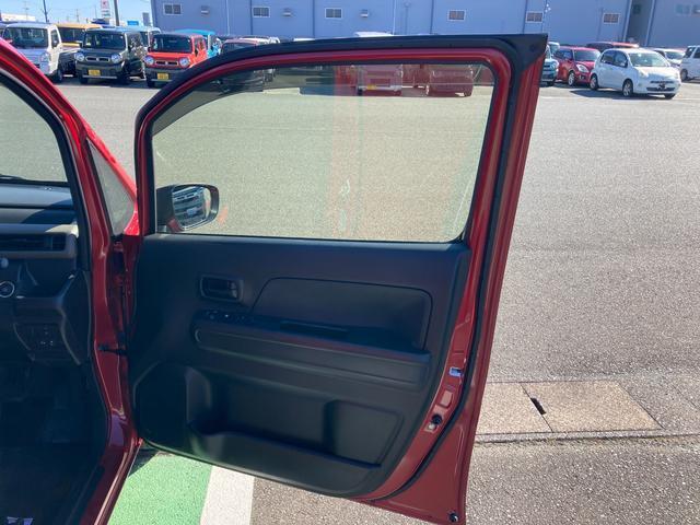 運転席フロントドアは大きく開くため車内の乗り降りがスムーズになります