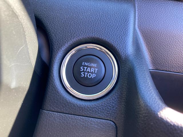 携帯リモコンキーを身につけて、ブレーキを踏んでエンジンスイッチを押せばエンジンが始動し、便利です