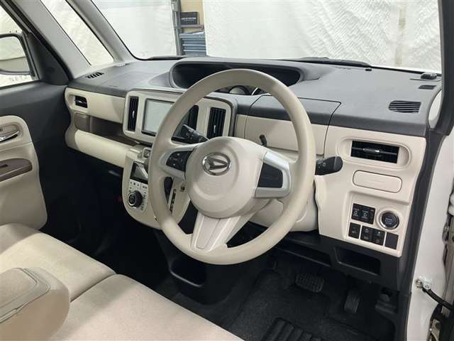 運転席回り