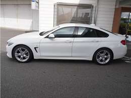 徳島県にて輸入車ディーラーを30年以上運営してきた『ノヴィルグループ』ならではの、安心整備（バッテリー新品交換など）にてお客様にご納車させて頂きます。