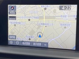 【純正ナビ】人気の純正ナビを装備しております。ナビの使いやすさはもちろん、オーディオ機能も充実！キャンプや旅行はもちろん、通勤や買い物など普段のドライブも楽しくなるはず♪