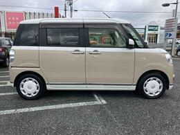 左右パワースライドドアです。