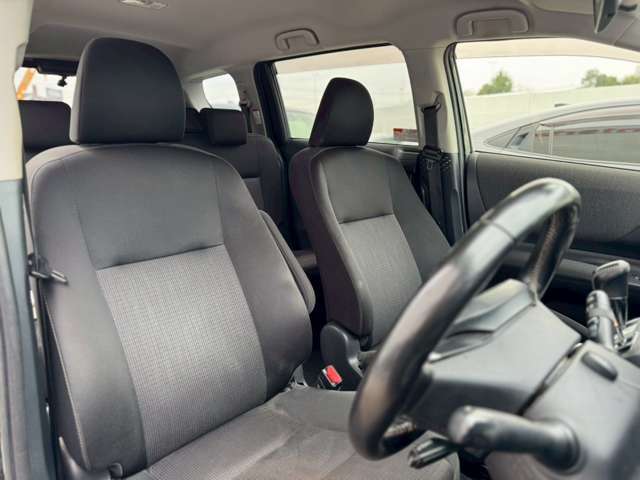 両側パワースライドドア　トヨタセーフティーセンス　LEDヘッドライト　スマートキー　プッシュスタート　オートマチックハイビーム　クルーズコントロール　ビルトインETC　純正ナビ　フルセグTV　Bカメラ