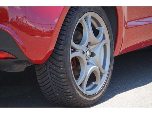 タイヤの状態が悪い場合はご相談ください。新品5000<span class=
