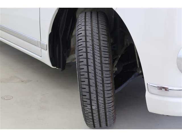 【タイヤ】中古車のタイヤは大事なチェックポイントです。写真での確認は難しいので、ご来店の際はしっかりチェックお願いします。