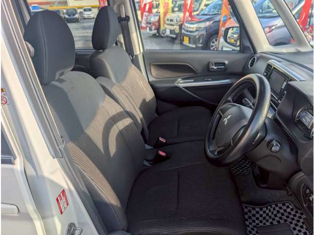 【車内抗菌・抗ウィルス＋消臭】車内抗菌オプションございます！車内抗菌・抗ウィルス＋消臭を行うことで快適なドライブ。ご使用直後はアルコールによる殺菌効果があり、消臭・抗菌します！