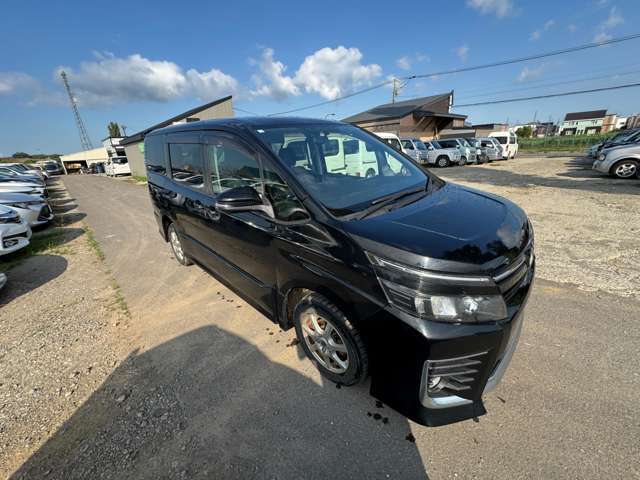 ☆展示台数100台以上♪毎週30台以上の新鮮な中古車が入庫します☆