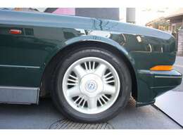 ★純正アルミも4本共に綺麗な状態です♪