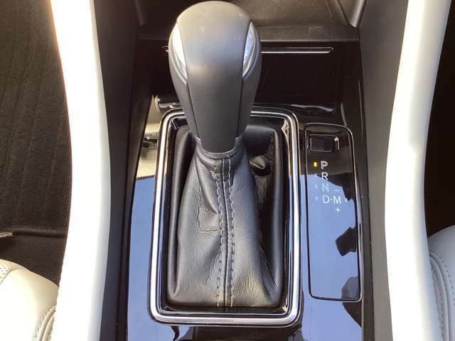DCT、CVT、従来型のATなど、すべてのトランスミッションの利点を集約し、ロックアップ領域を大幅に拡大し伝達効率の向上とマニュアルトランスミッションのようなダイレクト感を実現した自社製ATです。
