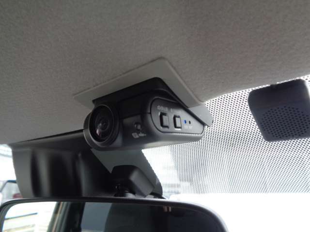 ドライブレコーダーが付いて、トラブル発生時も対応できます。