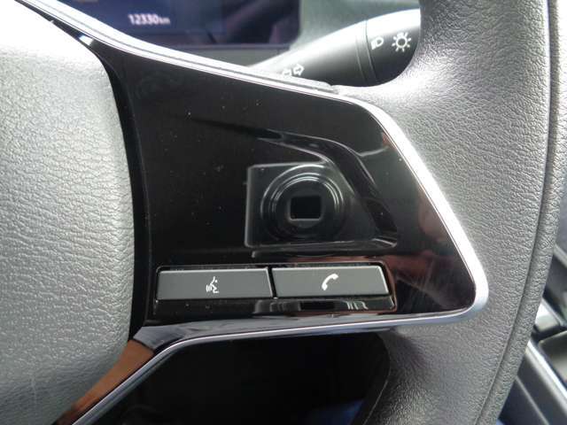 各種スイッチ類です。