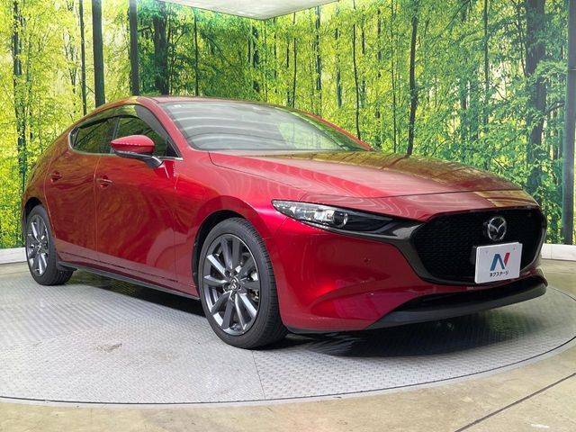 高透明度のガラス皮膜で撥水はもちろん、上質なツヤ・光沢を実現。紫外線や酸性雨から大切な愛車を保護し、色あせ・劣化を防止。「弾スプラッシュコート」、「弾プリミッサコート」からお選びいただけます。