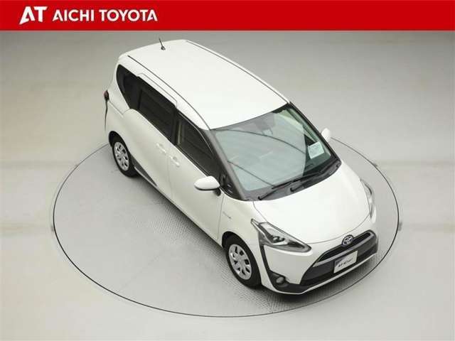 両側パワースライドドア付きだから、狭い駐車スペースなどでの乗り降りラクラク♪小さなお子さまのいるご家庭には嬉しい装備です。