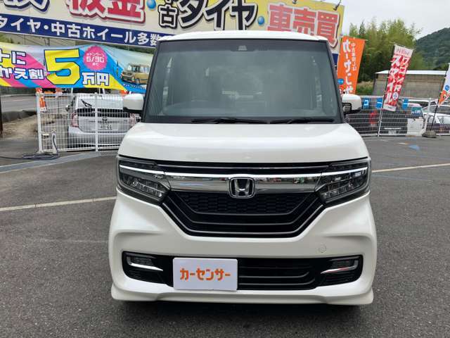 新しく入庫いたしました！当社自慢のお車です。この車のセールスポイントを、写真と説明でアピールしてあります！まずはご覧になって下さい。いろんなところをチェックできますよ♪