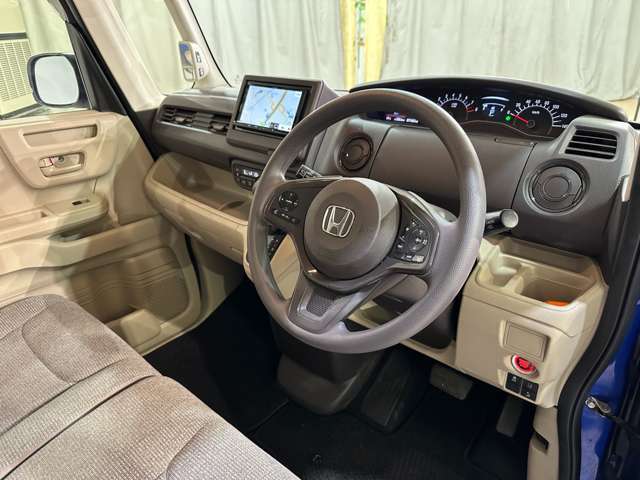 当店のこだわりはズバリ「価格」です。車両仕入れにとことんこだわり、良質な車両を安く取り揃えております。