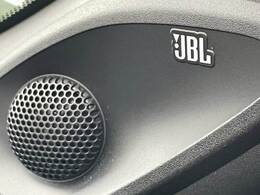 【JBLサウンド】の高音質スピーカーを搭載しております。専用チューニングにより、クリアで臨場感あふれるサウンドを実現しワンランク上の空間をお楽しみください。