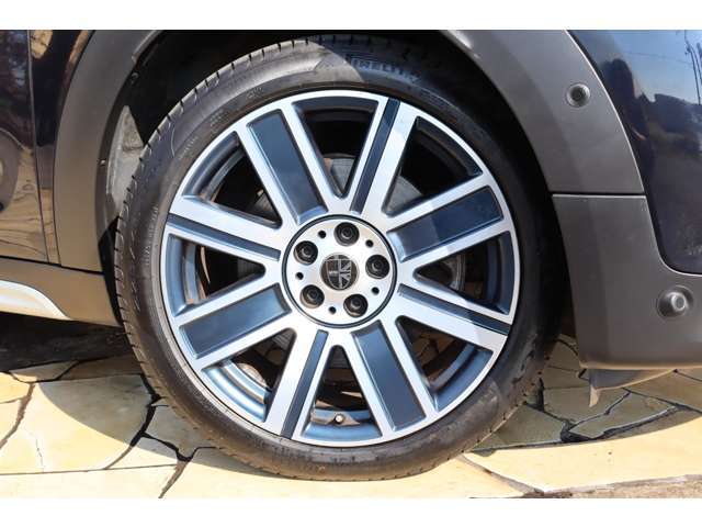 純正19インチアルミ