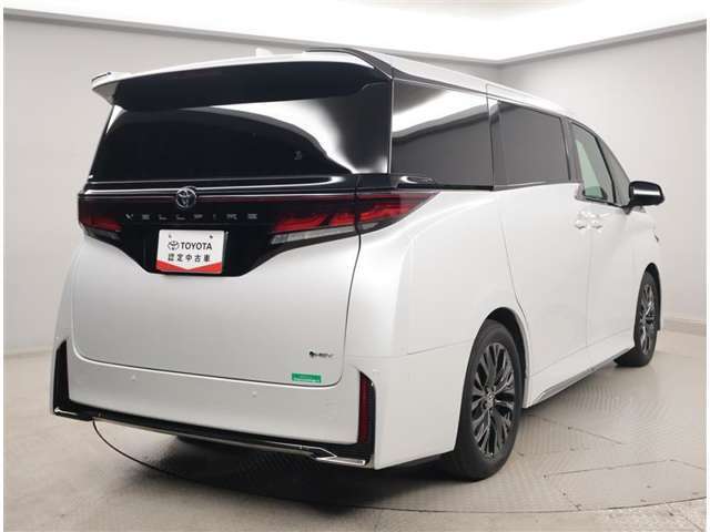 誠に恐縮ですが、当社はご来店頂いて実際に車を見て頂けるお客様（ご本人）への販売に限らせて頂きます。