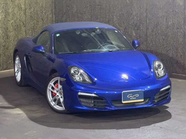 ★2012年のジュネーブモーターショーで3代目の981型が発表され、これまで同様に911と多くのパーツを共用して開発されています。世代としては991型の911と同世代のモデルとなります★