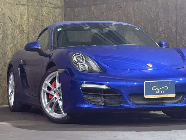 ★先代は911とドアパネルを共有し、デザインに限りがあったものの981は専用のドアを使用することで、サイドの空気のインテーク周りが拡大され、実行面積も大幅に向上しました★