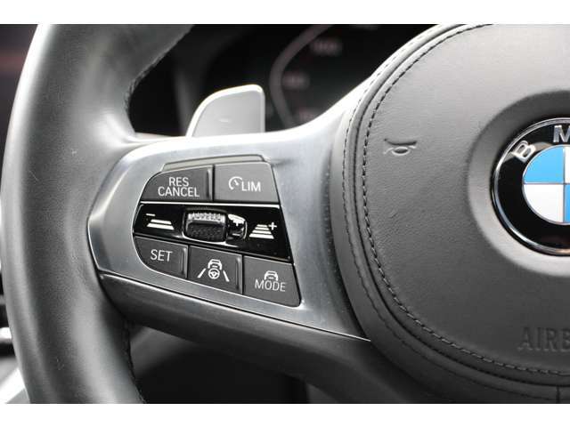 追従ACC！アクティブクルーズコントロールを装備しております。前車追従型のクルーズコントロールです。前車が停止すれば自車も停止し発進までも自動で行います。先進の安全機能が装備されております。