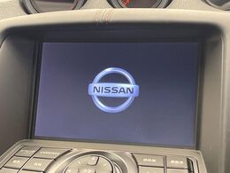 【メーカー純正ナビ】インテリアに溶け込むスタイリッシュな「専用設計」メーカーナビを装備♪視認性や操作性など基本性能にも優れ、より上質なカーライフをお楽しみいただけます。