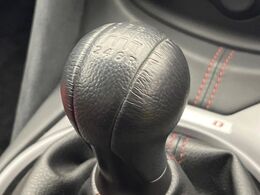 【フロア6速MT】走りの6速MT！！スポーティーな走行をお楽しみいただけます♪