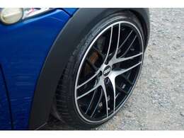 BBS製Germany CSアルミホイールに、HKS製ピロアッパー付き車高調ですよ！ミニクーペをカスタムした車両はそうはありませんよ！元整備士のオーナー様だからできる仕上がりです！