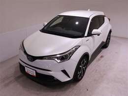 ★★★トヨタ認定中古車★★★　1年間走行距離無制限の「ロングラン保証」が付いています。全国約5,000ヶ所のトヨタのお店で保証修理可能です。お出かけ先でも安心です。選べる延長保証もご用意しています。