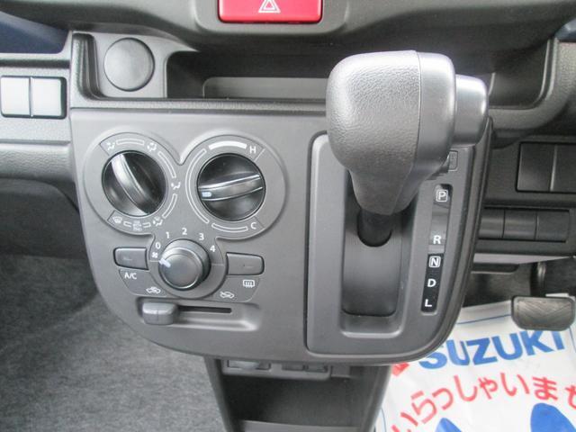 マニュアルタイプのエアコンです