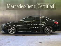 こちらの車両は「メルセデス・ベンツあざみ野」にて展示中でございます。営業時間は10：00～18：00、年末年始・毎週水曜日が定休日となります。お問合せはフリーダイヤルもしくは045-904-1484までご連絡ください。