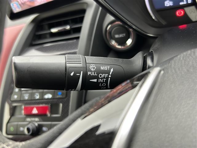 【運転席操作部】快適なドライブを楽しむための機能が装備されています！運転席から触れるので、使いやすいです！除菌プランいれていただくと、さらに清潔で安心していただけます！
