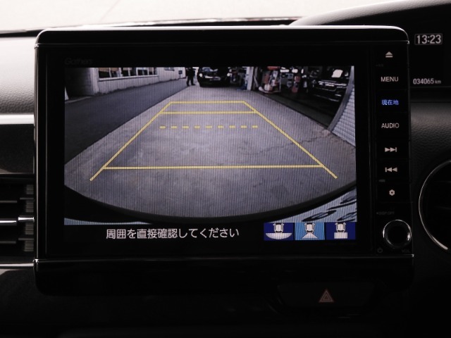 ◆バックカメラ◆リバースにするだけで映ります、後方の安全確認や、狭い駐車場での車庫入れ、雨の日や夜間など視界の悪い時に便利です！安全にバックする為には欠かせない装備です。