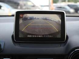 ナビ搭載ですので道に迷うことなく楽しくドライブ！Bカメラも装備しており駐車もラクラクです★