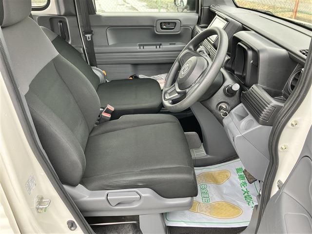 皆様に『綺麗ですね☆』と言って頂けるよう展示車のクリーニングに力を入れております！シートは専用バキュームにて仕上げております。専門スタッフがおりますので、他店に負けない自信があります！